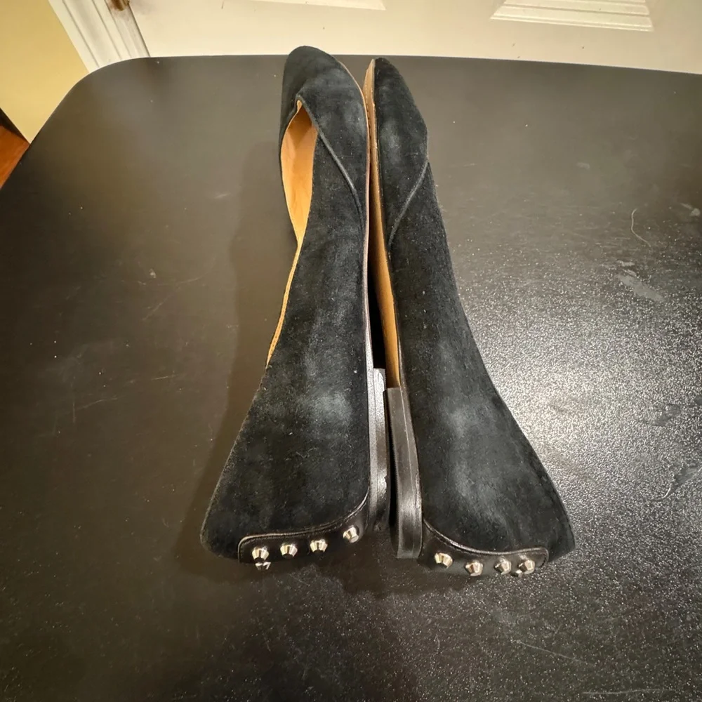 Vince Camino size 8 black suede pointed toe studded back detail